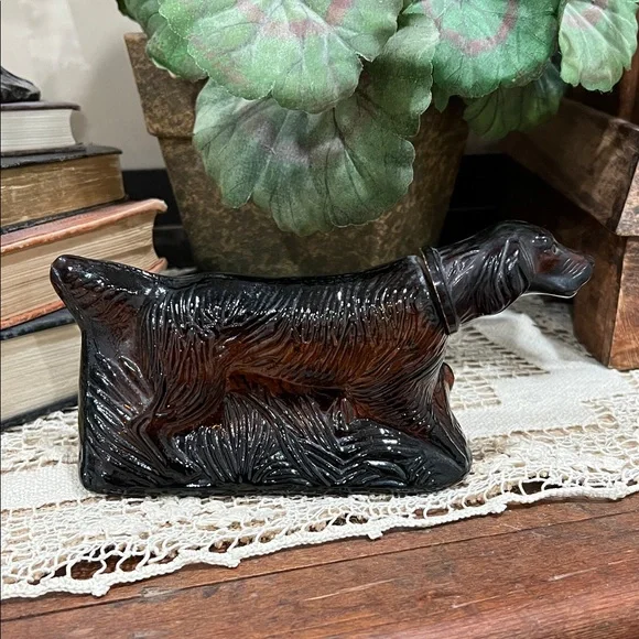 Avon Hunting Dog Brown Glass Art Sculpture - Picture 2 of 3